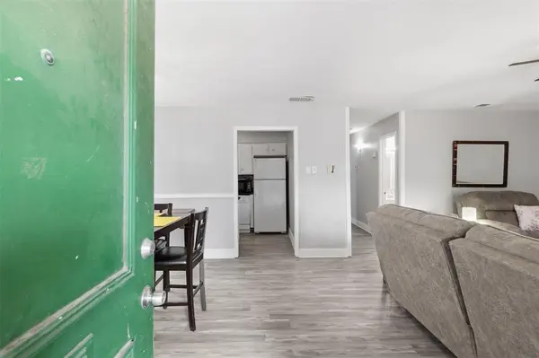 13915 Brookgreen Drive, Dallas, TX 75240