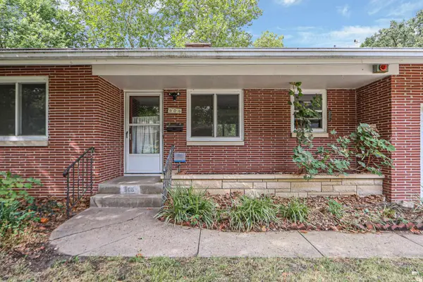 505 Oakdale DR, Manhattan, KS 66502