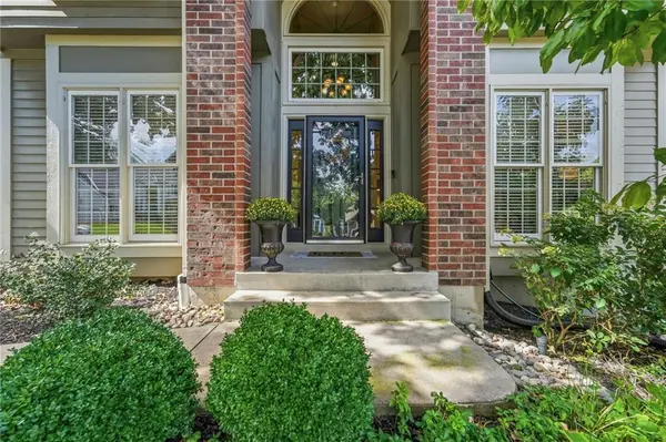 15410 Horton LN, Overland Park, KS 66223