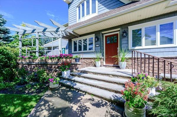 132 Blackheath RD, Lido Beach, NY 11561