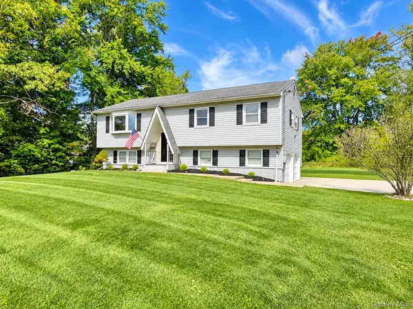 6 Ryandale RD, Lagrangeville, NY 12540