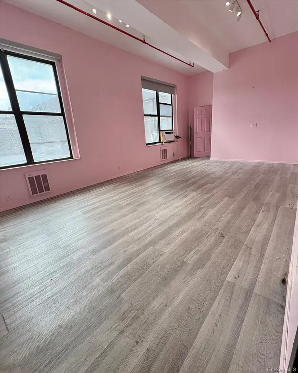 2525 Borden AVE #218, Long Island City, NY 11101
