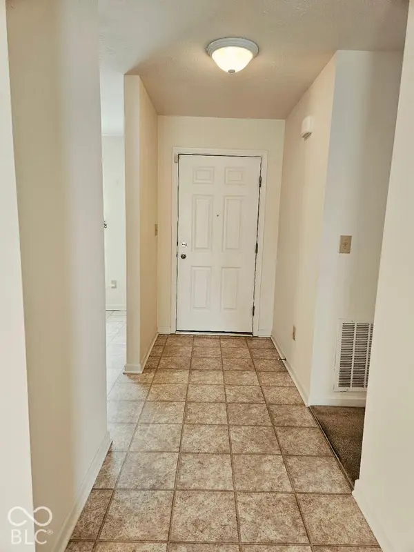 2164 Rossington LN, Indianapolis, IN 46229