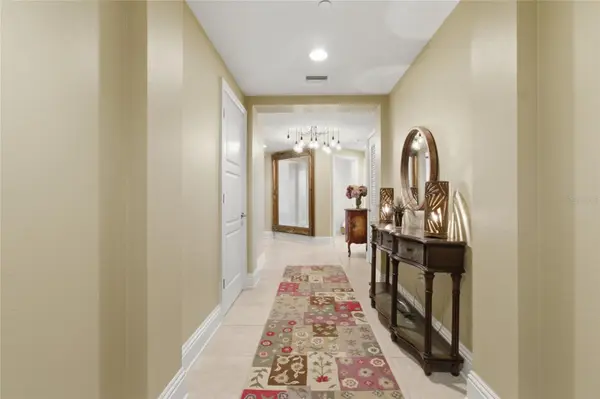 11 BAYMONT ST #608, Clearwater Beach, FL 33767
