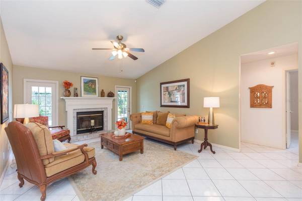 4932 CYPRESS TRACE DR, Tampa, FL 33624