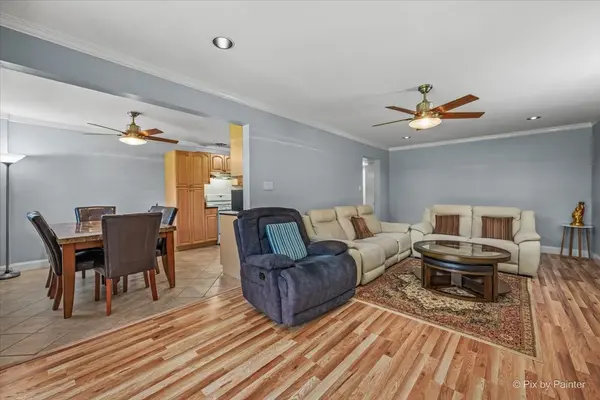 2632 N Windsor DR #102, Arlington Heights, IL 60004