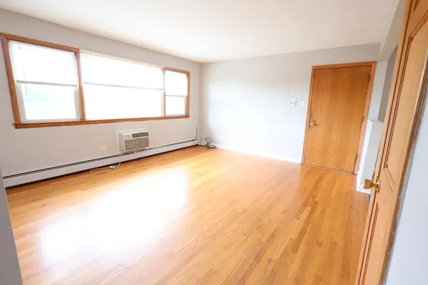 420 Beach AVE #3B, La Grange Park, IL 60526