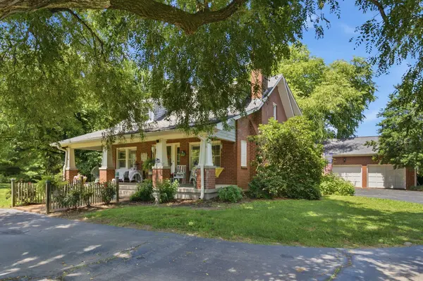 445 Carters Creek Pike, Columbia, TN 38401