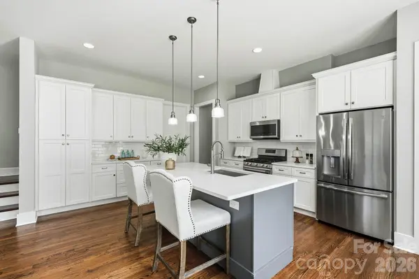 1303 Cortland RD E, Charlotte, NC 28209