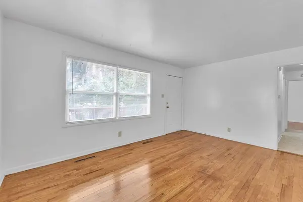 3211 Mark Twain DR, St Joseph, MO 64501