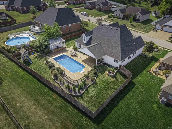 9049 Big Hill DR, Evansville, IN 47711