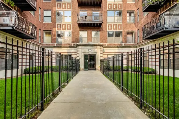 4537 S Drexel BLVD #409, Chicago, IL 60653