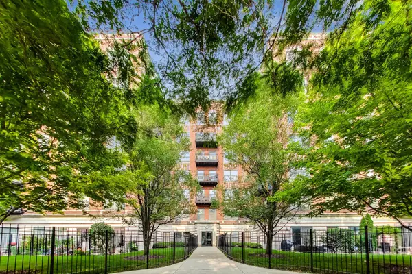 4537 S Drexel BLVD #409, Chicago, IL 60653