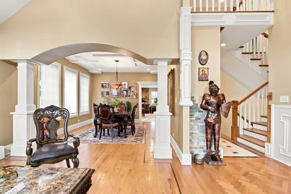 2281 Elmira AVE, Des Plaines, IL 60018