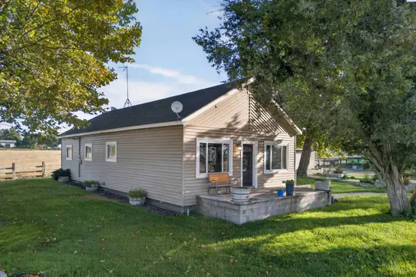 2060 Cemetery Rd, Sunnyside, WA 98944