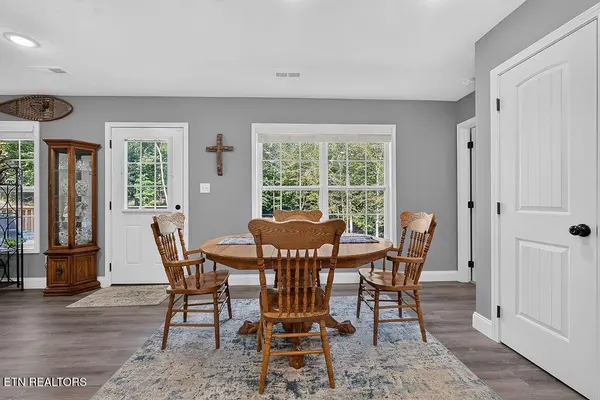 4020 Fox Hills Drive, Louisville, TN 37777