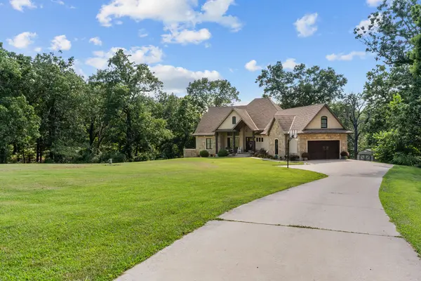 300 Buena Vista Pkwy, Strafford, MO 65757