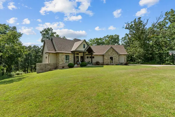 300 Buena Vista Pkwy, Strafford, MO 65757
