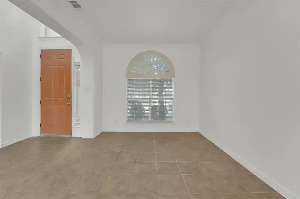 701 Walnut Bend Drive, Mansfield, TX 76063