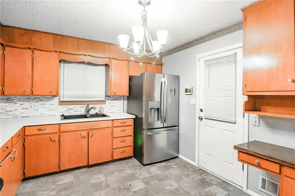 6616 Hardy AVE, Raytown, MO 64133