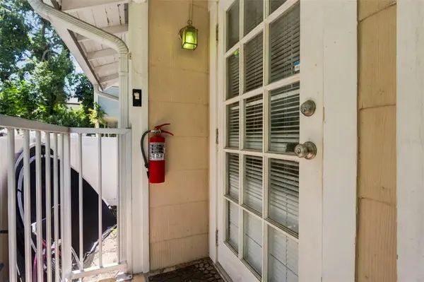 406 10TH AVE NE, St Petersburg, FL 33701