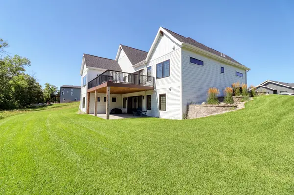 102 Altavista DR, Detroit Lakes, MN 56501