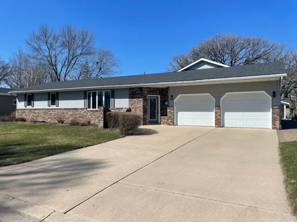 1613 Bunker Hill RD,  Albert Lea,  MN 56007