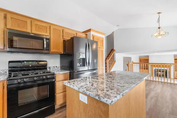 10779 57th ST NE, Albertville, MN 55301