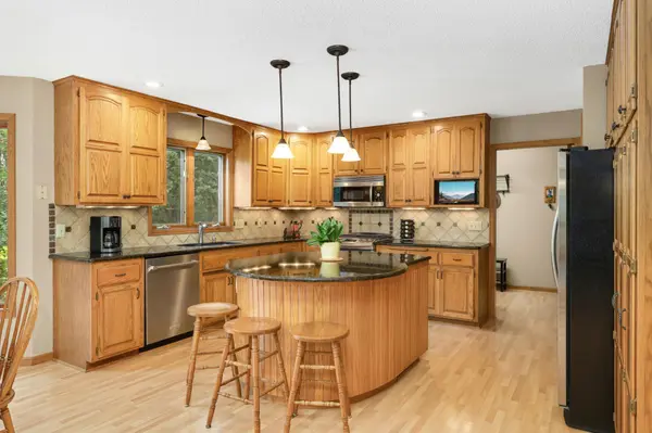 13445 Georgia CIR, Apple Valley, MN 55124