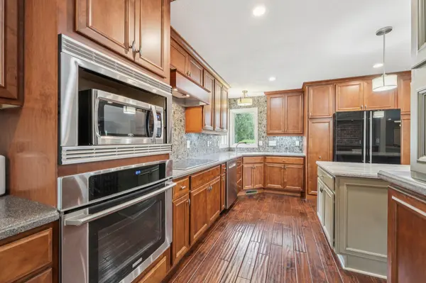 9532 Yosemite RD, Bloomington, MN 55437