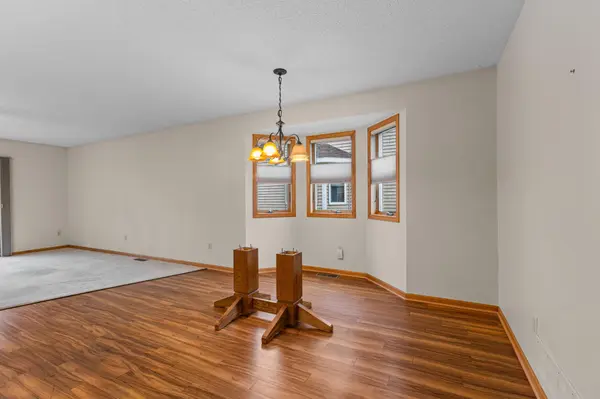 2516 Crestview LN, Brainerd, MN 56401