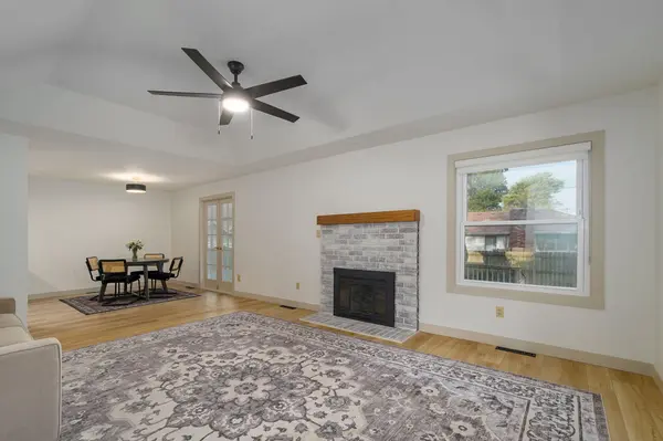 915 Breann CT, Nixa, MO 65714