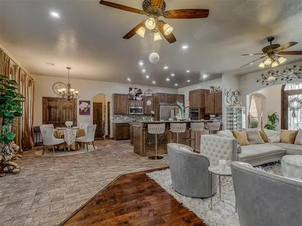 13630 S Kelly AVE, Edmond, OK 73025