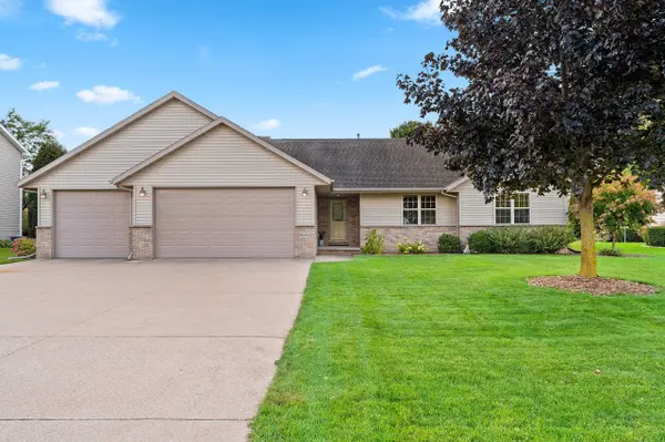 W5985 SWEET WILLIAM DR, Appleton, WI 54915