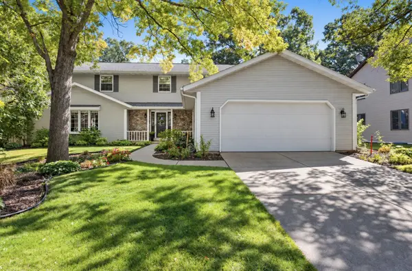 425 E FOX RUN CIR, Green Bay, WI 54311