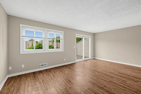7509 Whitney DR, Apple Valley, MN 55124