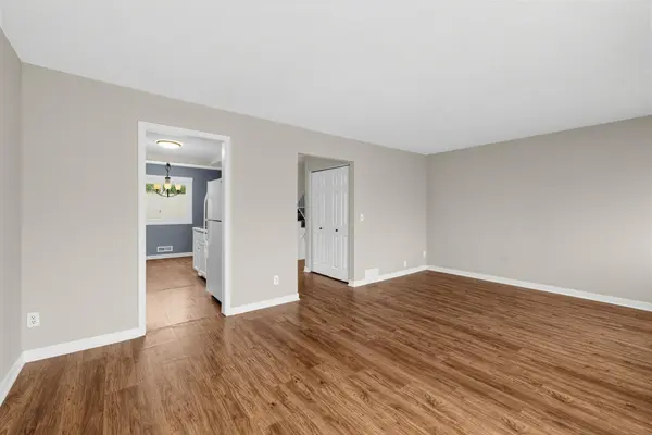 7509 Whitney DR, Apple Valley, MN 55124