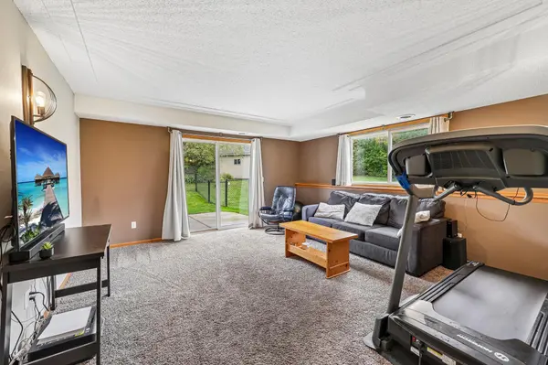16982 Georgetown WAY, Lakeville, MN 55068