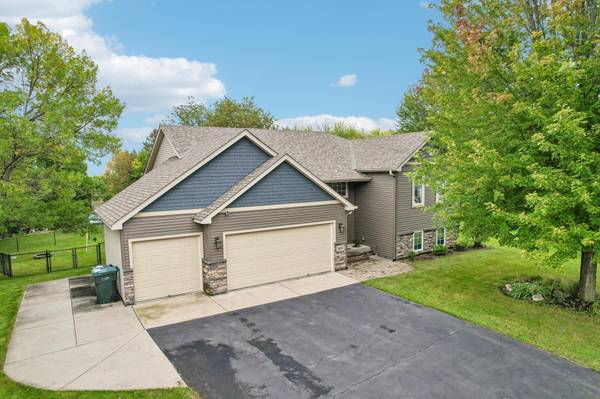 16982 Georgetown WAY, Lakeville, MN 55068