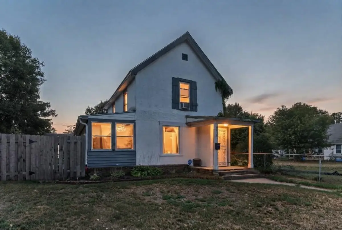 5141 Camden AVE N, Minneapolis, MN 55430