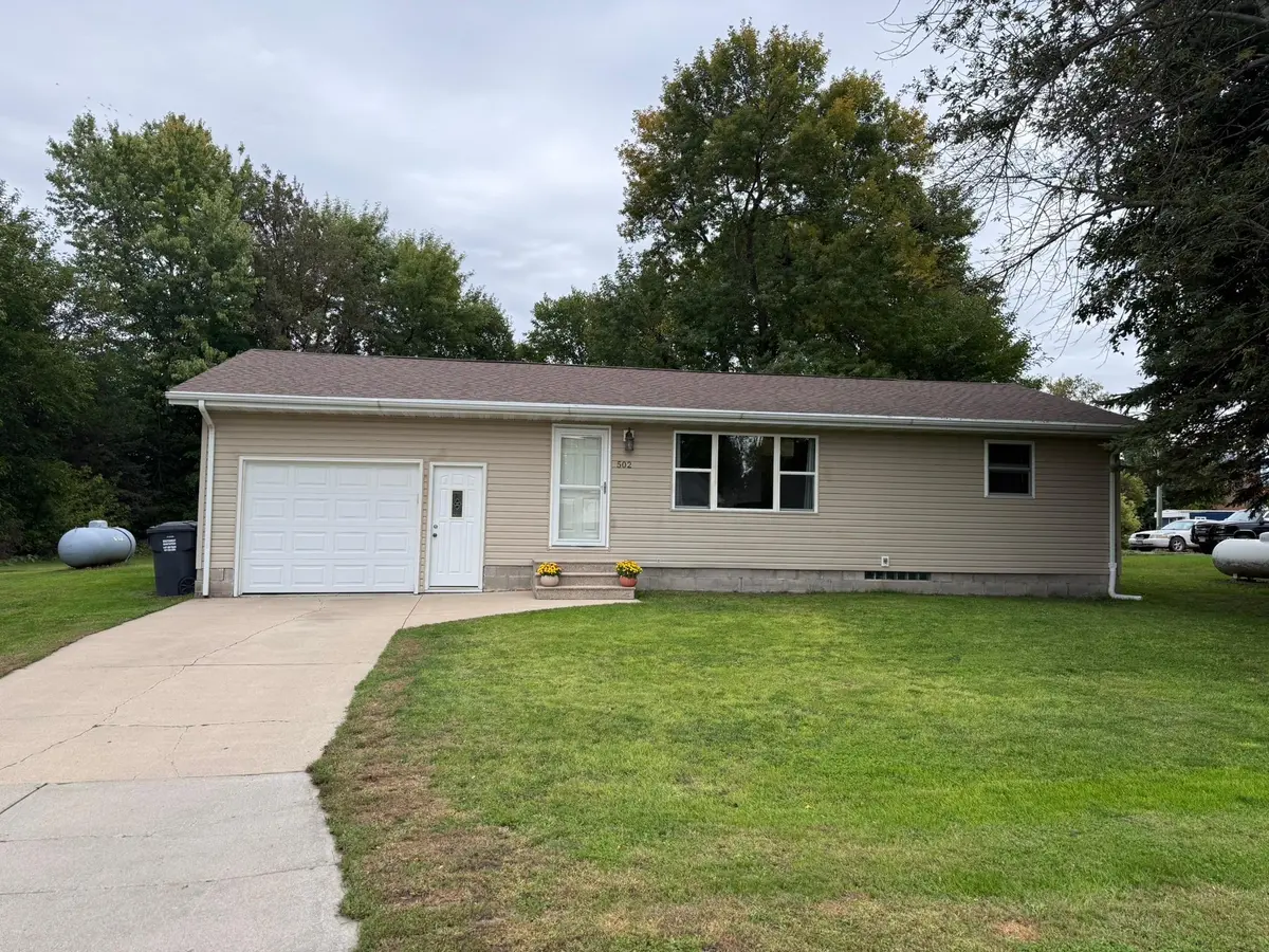 502 Prospect ST, Milroy, MN 56263