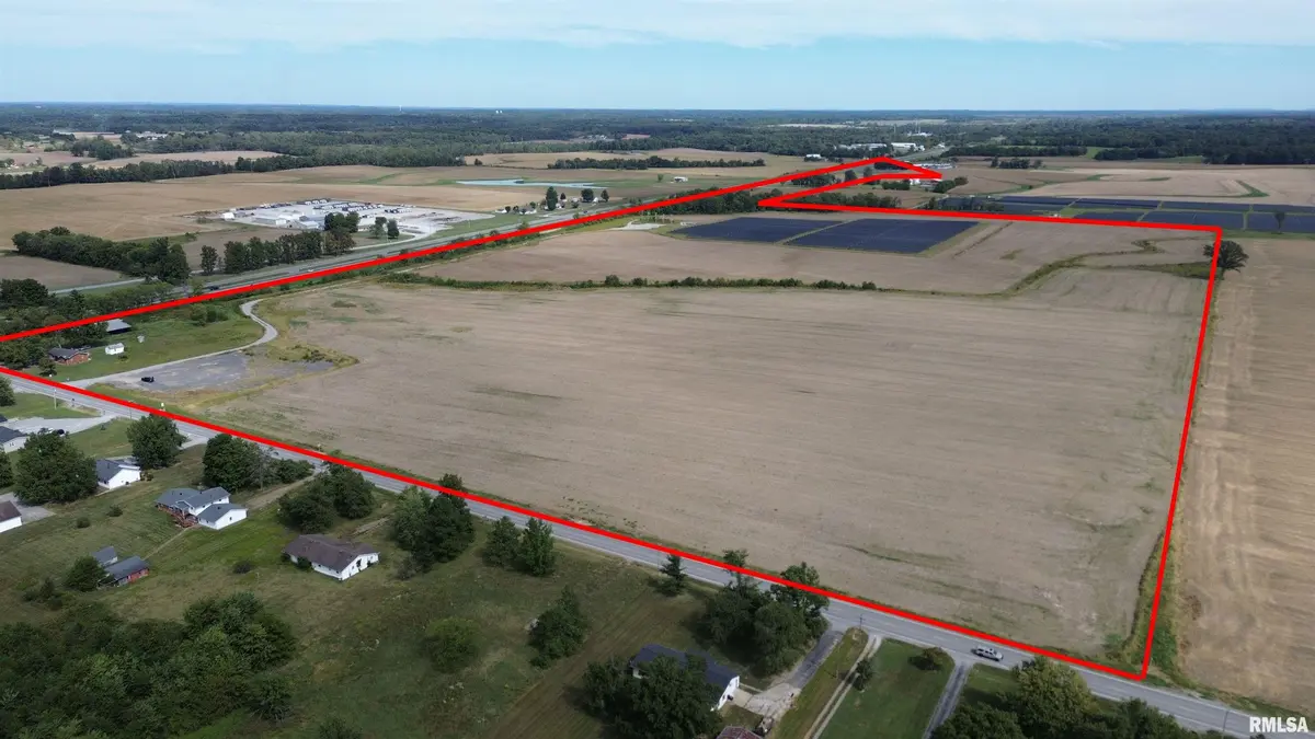12818 Route 166 RD, Marion, IL 62959
