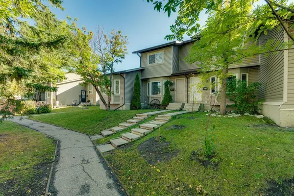 17 Falshire TER NE, Calgary, AB T2J 3B1