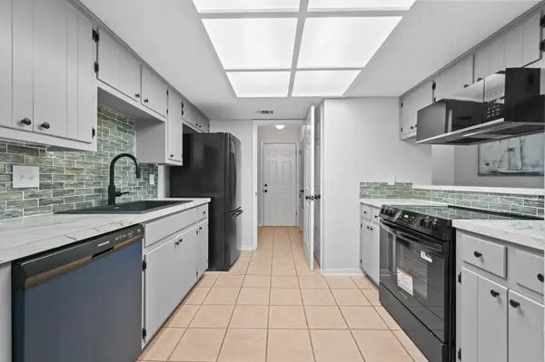 275 Mooring CIR #A, Lakeway, TX 78734