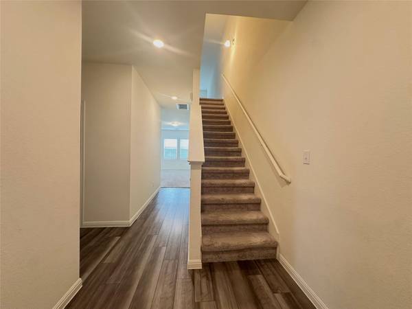 103 Gray Fox LOOP, Hutto, TX 78634