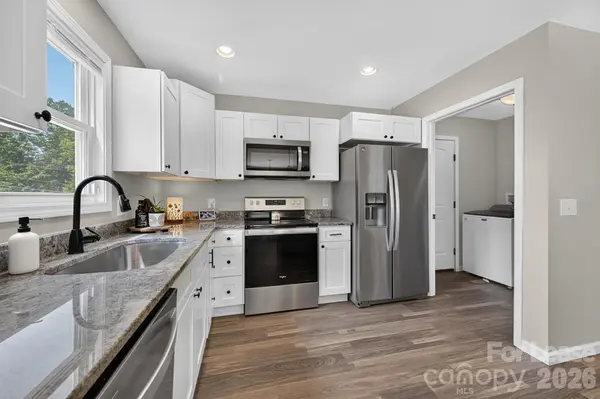 192 Lonesome Dove DR, Woodlawn, VA 24381