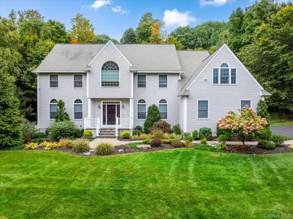 56 Londonderry LN, Somers, NY 10589