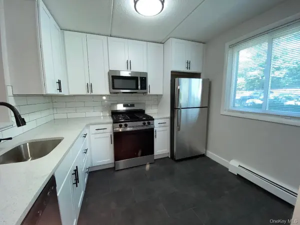 85 N Middletown RD #E2, Nanuet, NY 10954