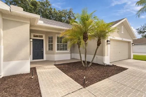 2804 BROOKE PINES CT, Plant City, FL 33566