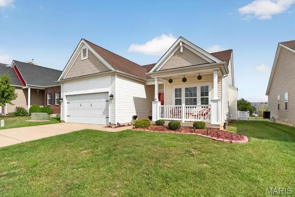 2031 Preston Woods Pkwy, Lake St Louis, MO 63367